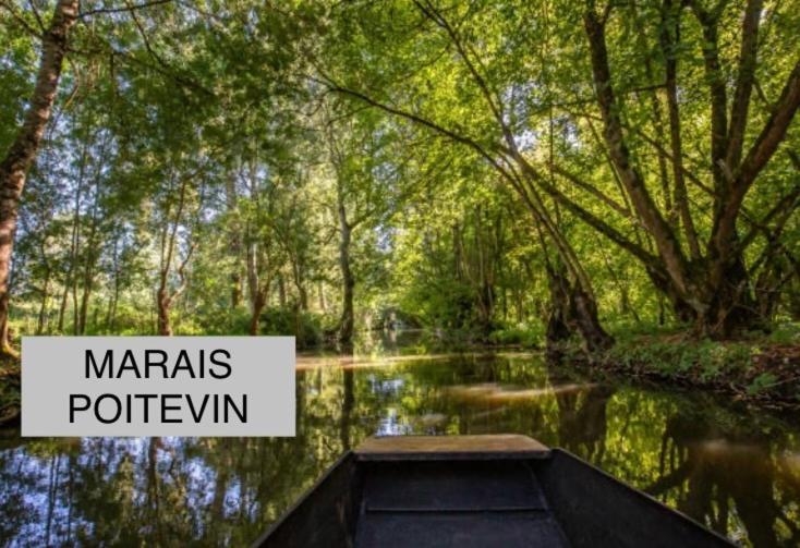 Maison De La Mare Aux Rainettes Location Vacances Standing Au Coeur Du Marais Poitevin - 3 Chambres - 6 Personnes La Celle-sous-Gouzon Kültér fotó